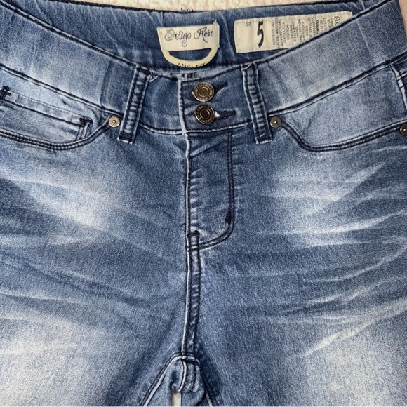Indigo Rein Anklet Women's 5 Blue Skinny Stretch Denim Unhemmed Faded Whiskering - Picture 5 of 12